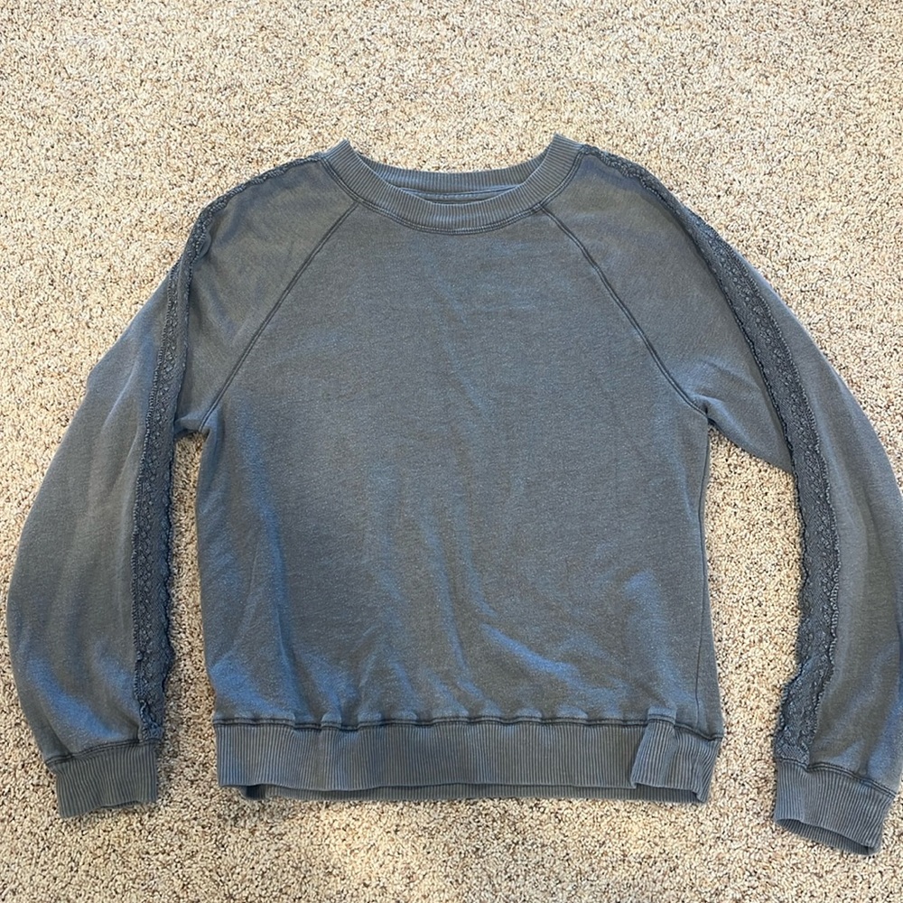 Women’s crew neck sweatshirt size csf